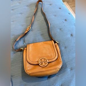 GUC camel leather Tory Burch crossbody